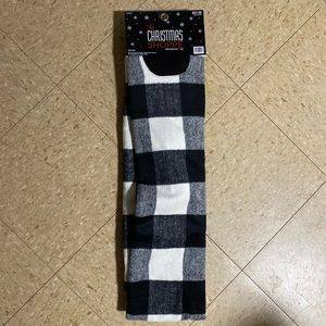 Christmas tree plaid skirt 48” nwt